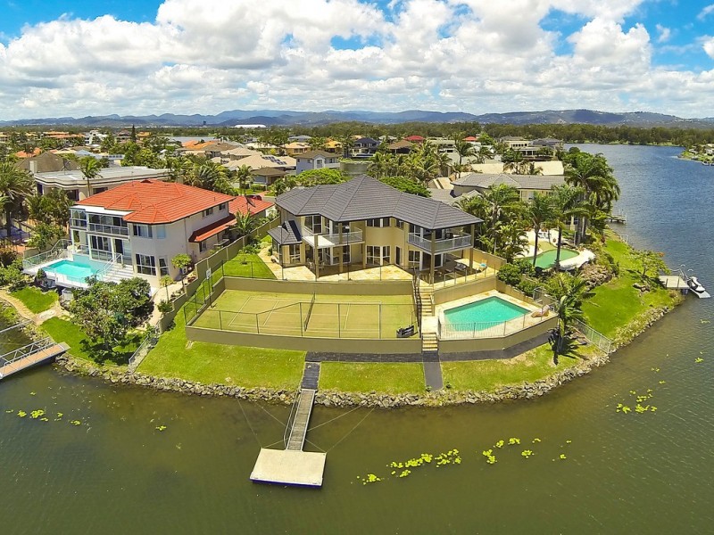 19 Tortuga Place, Clear Island Waters QLD 4226