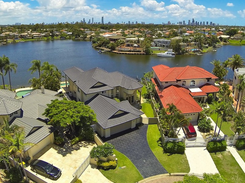 19 Tortuga Place, Clear Island Waters QLD 4226