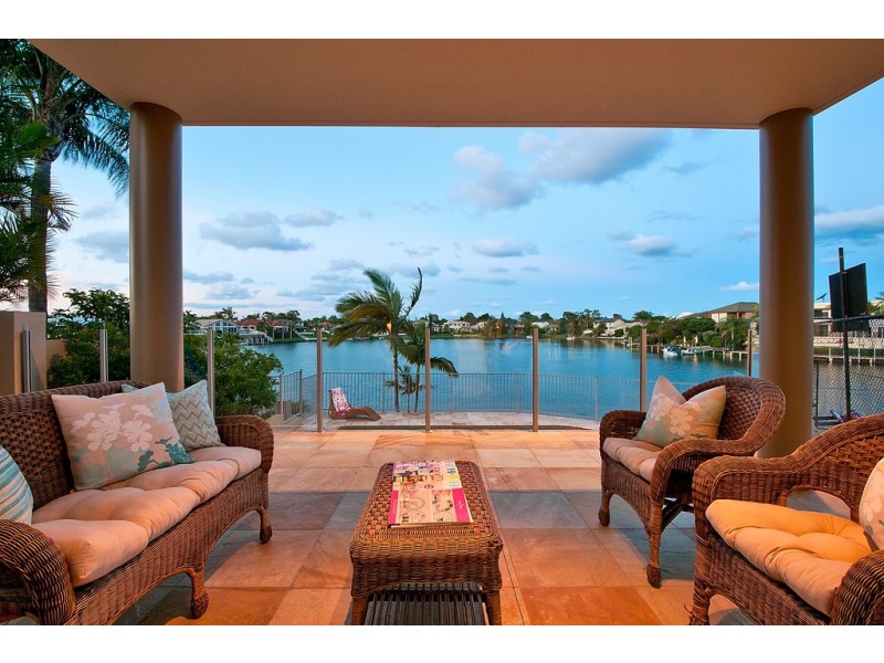 19 Tortuga Place, Clear Island Waters QLD 4226
