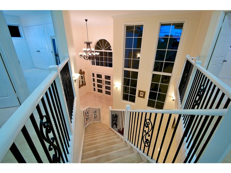 19 Tortuga Place, Clear Island Waters QLD 4226