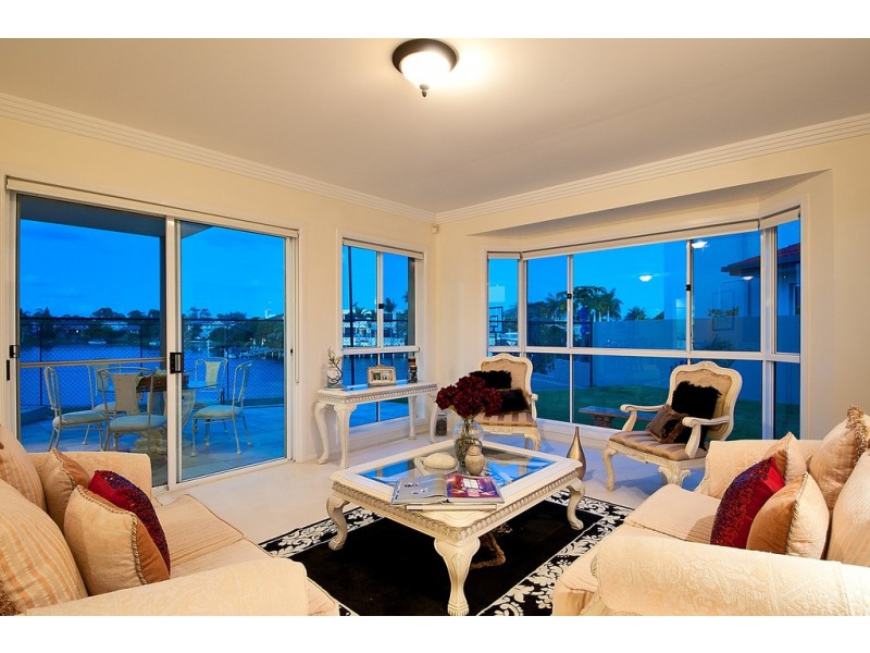 19 Tortuga Place, Clear Island Waters QLD 4226