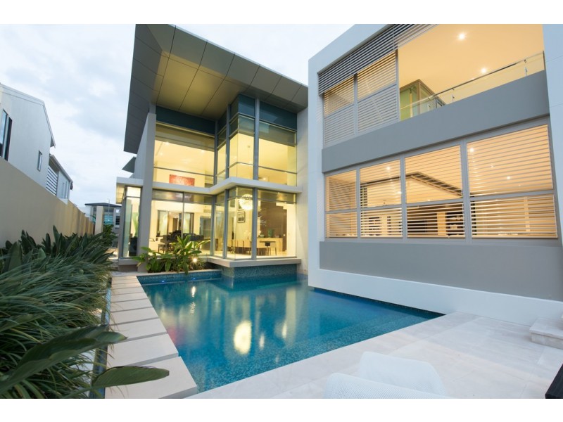 107 Commodore Drive, Paradise Waters QLD 4217