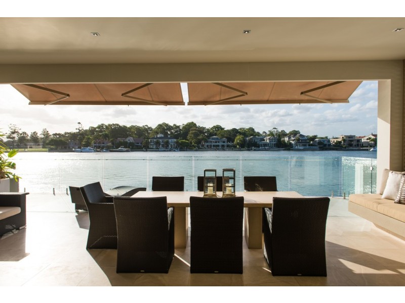 107 Commodore Drive, Paradise Waters QLD 4217