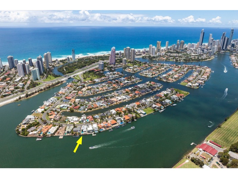 107 Commodore Drive, Paradise Waters QLD 4217