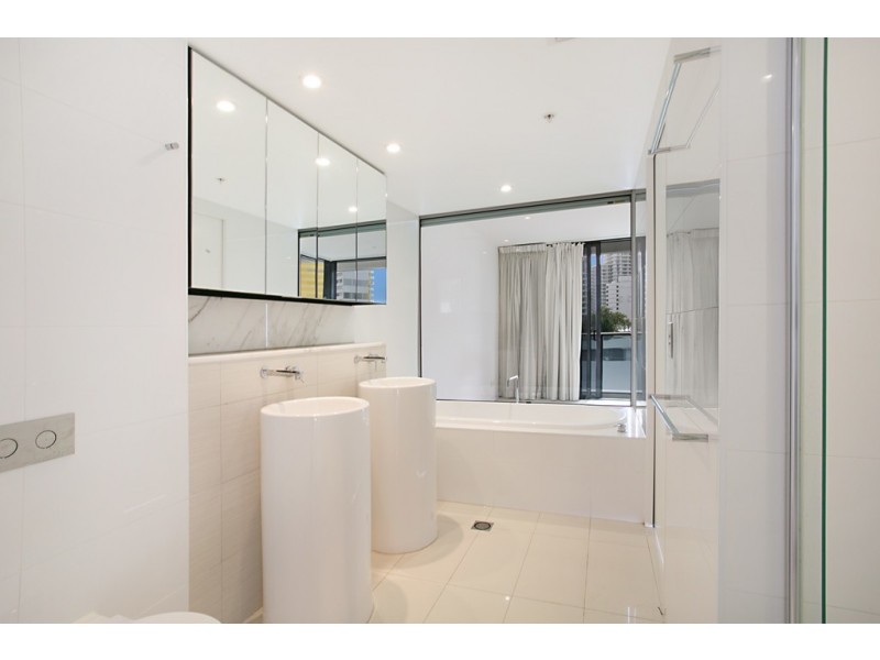 20605 ‘Oracle’ 4-26 Charles Avenue, Broadbeach QLD 4218
