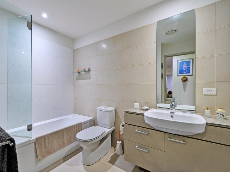 37/38 Riverwalk Avenue, Robina QLD 4226