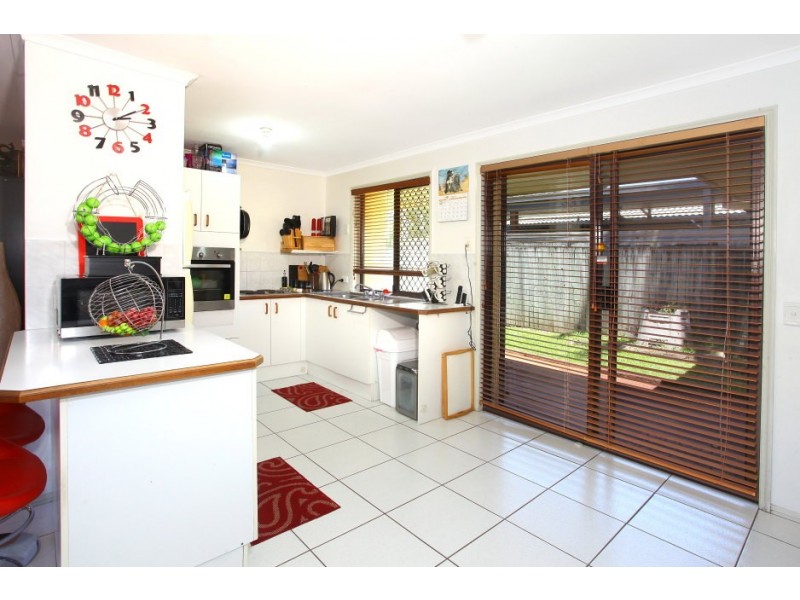 70 Cumberland Dr, Varsity Lakes QLD 4227