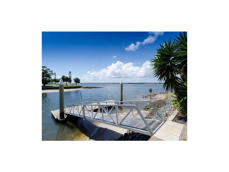 9/36-38 Oatland Esplanade, Runaway Bay QLD 4216