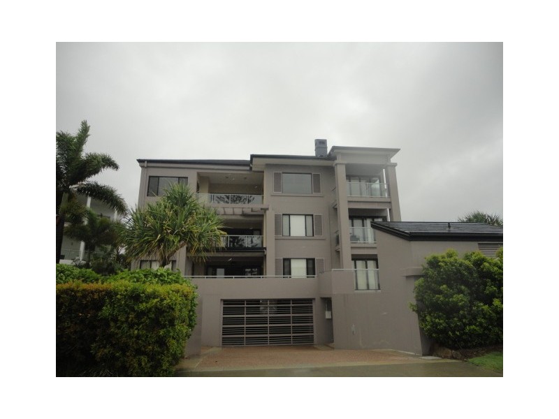 9/36-38 Oatland Esplanade, Runaway Bay QLD 4216