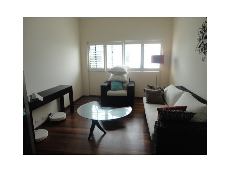 9/36-38 Oatland Esplanade, Runaway Bay QLD 4216