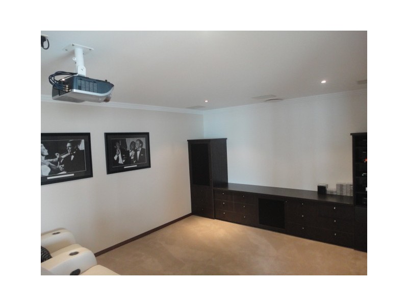 9/36-38 Oatland Esplanade, Runaway Bay QLD 4216