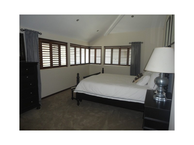 9/36-38 Oatland Esplanade, Runaway Bay QLD 4216