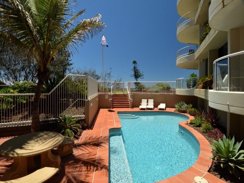 1/255 ‘On the Park’ Hedges Ave, Mermaid Beach QLD 4218