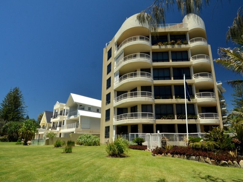 1/255 ‘On the Park’ Hedges Ave, Mermaid Beach QLD 4218
