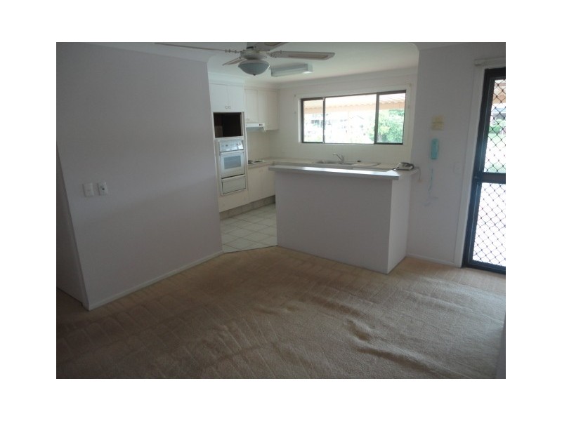 15 Coobowie st, Broadbeach Waters QLD 4218