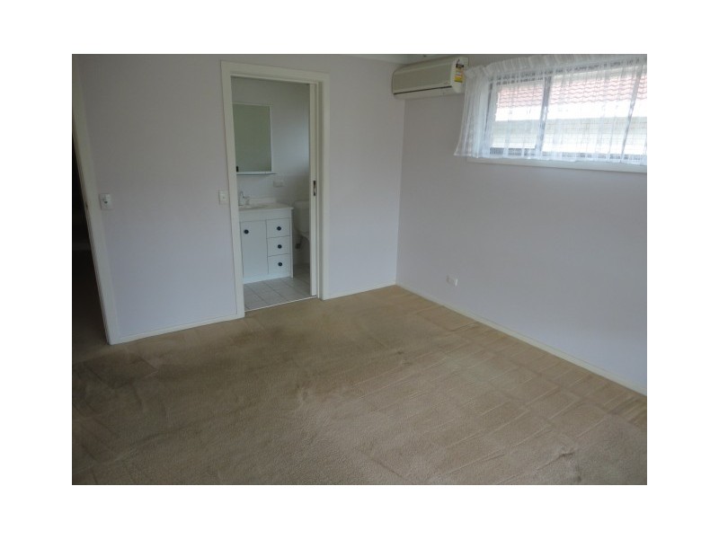 15 Coobowie st, Broadbeach Waters QLD 4218