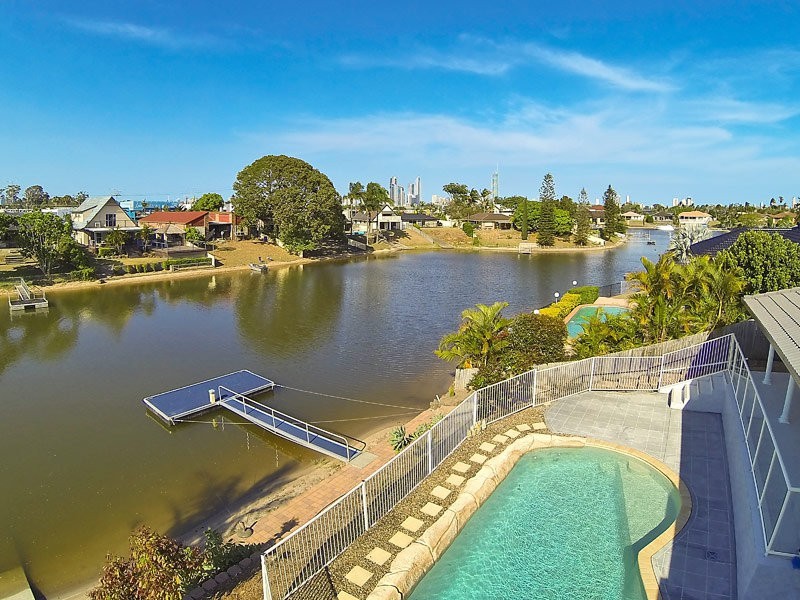 54 Claymore Cres, Sorrento QLD 4217