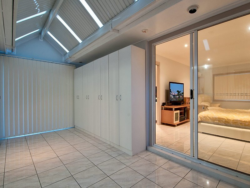 54 Claymore Cres, Sorrento QLD 4217