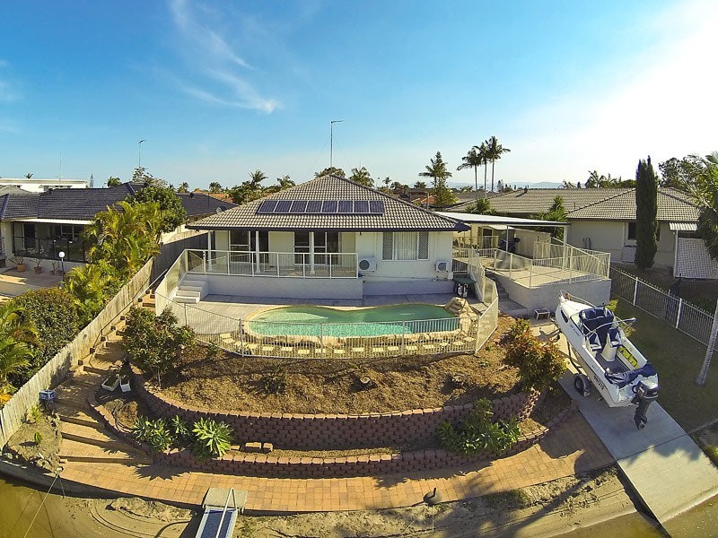 54 Claymore Cres, Sorrento QLD 4217