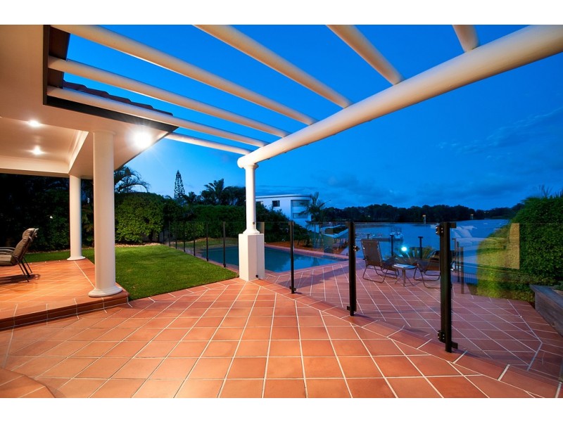 5 St Martin Place, Clear Island Waters QLD 4226