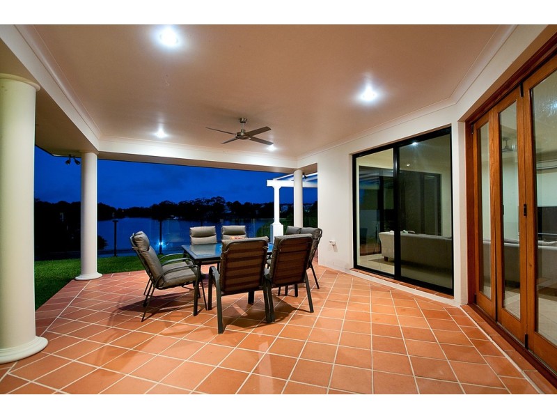 5 St Martin Place, Clear Island Waters QLD 4226