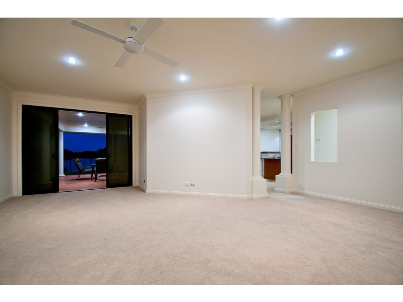 5 St Martin Place, Clear Island Waters QLD 4226