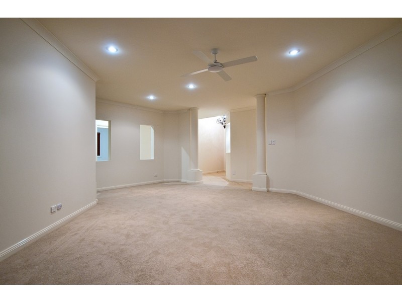 5 St Martin Place, Clear Island Waters QLD 4226