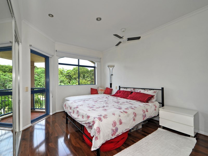 17/4 Monte Carlo Avenue, Surfers Paradise QLD 4217