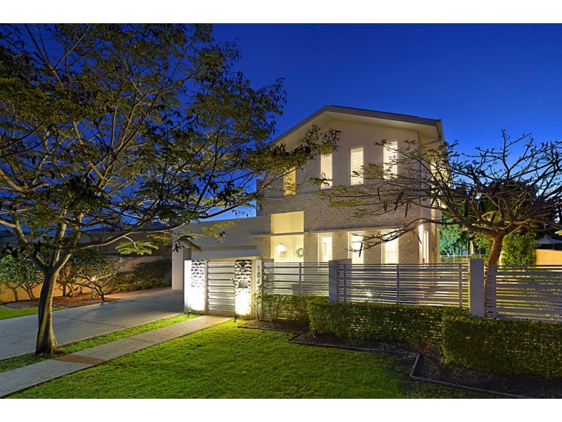 1042 Lakeview Terrace, Benowa QLD 4217