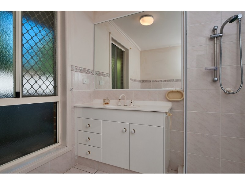 11 Gannet Street, Burleigh Waters QLD 4220