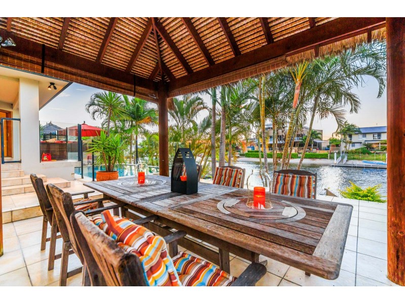 98 Gibraltar Drive, Isle Of Capri QLD 4217