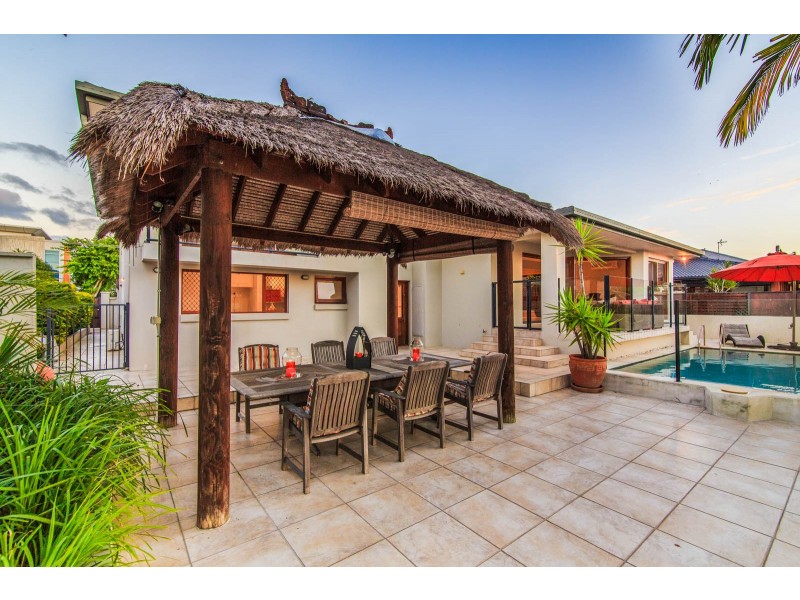 98 Gibraltar Drive, Isle Of Capri QLD 4217