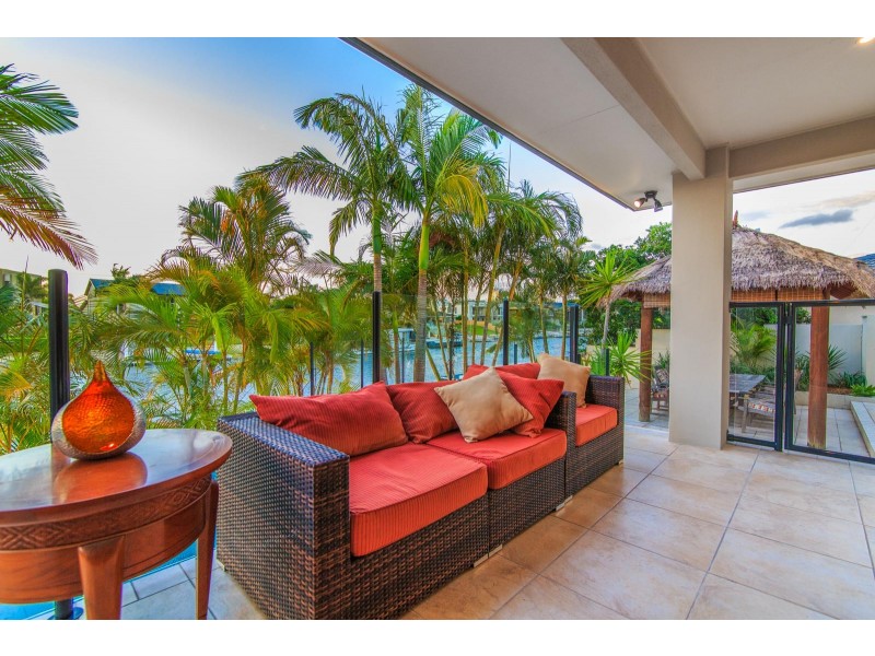 98 Gibraltar Drive, Isle Of Capri QLD 4217