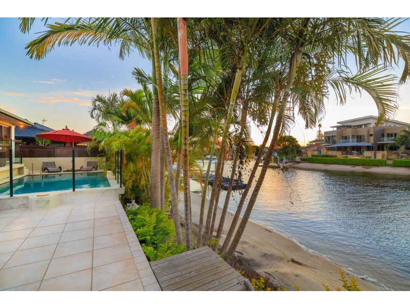 98 Gibraltar Drive, Isle Of Capri QLD 4217