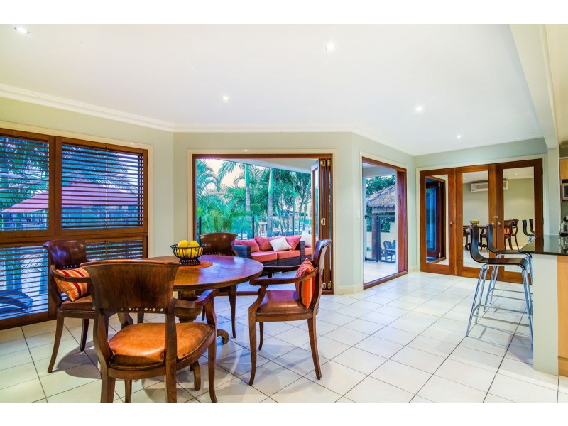 98 Gibraltar Drive, Isle Of Capri QLD 4217