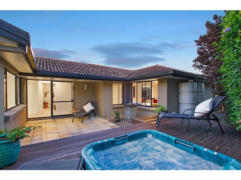 1 Sophie Avenue, Broadbeach Waters QLD 4218