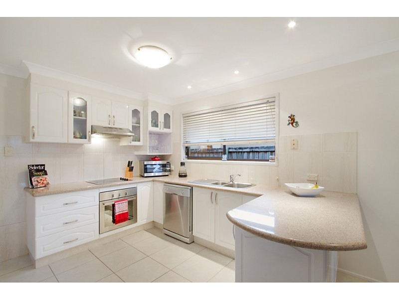 1 Sophie Avenue, Broadbeach Waters QLD 4218