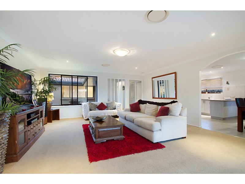 1 Sophie Avenue, Broadbeach Waters QLD 4218