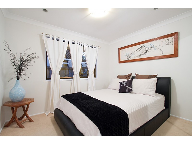 1 Sophie Avenue, Broadbeach Waters QLD 4218