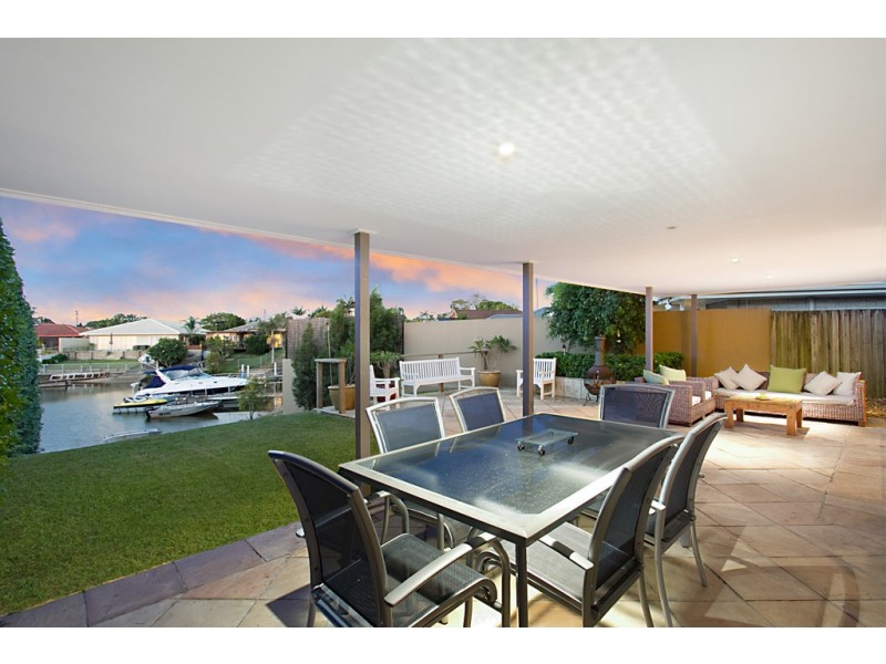 1 Sophie Avenue, Broadbeach Waters QLD 4218