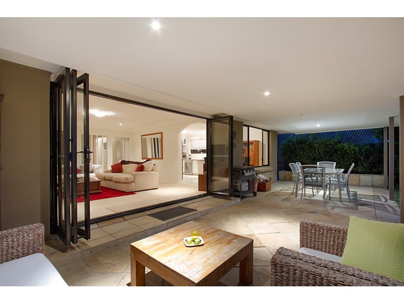 1 Sophie Avenue, Broadbeach Waters QLD 4218