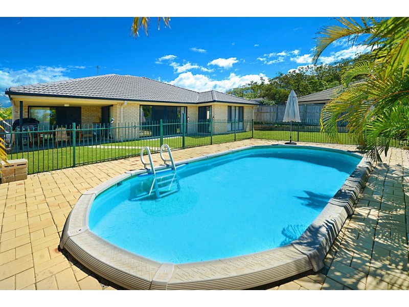 4 Habitat Way, Pimpama QLD 4209