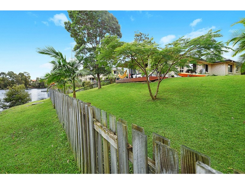 44 Tracey Crescent, Varsity Lakes QLD 4227
