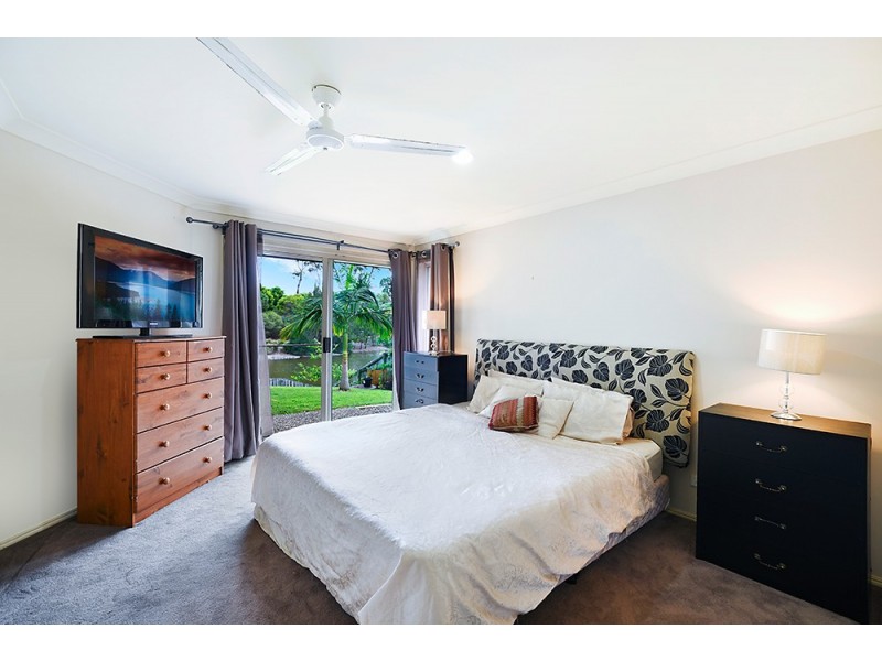 44 Tracey Crescent, Varsity Lakes QLD 4227