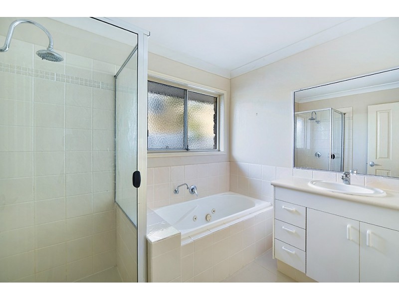 44 Tracey Crescent, Varsity Lakes QLD 4227