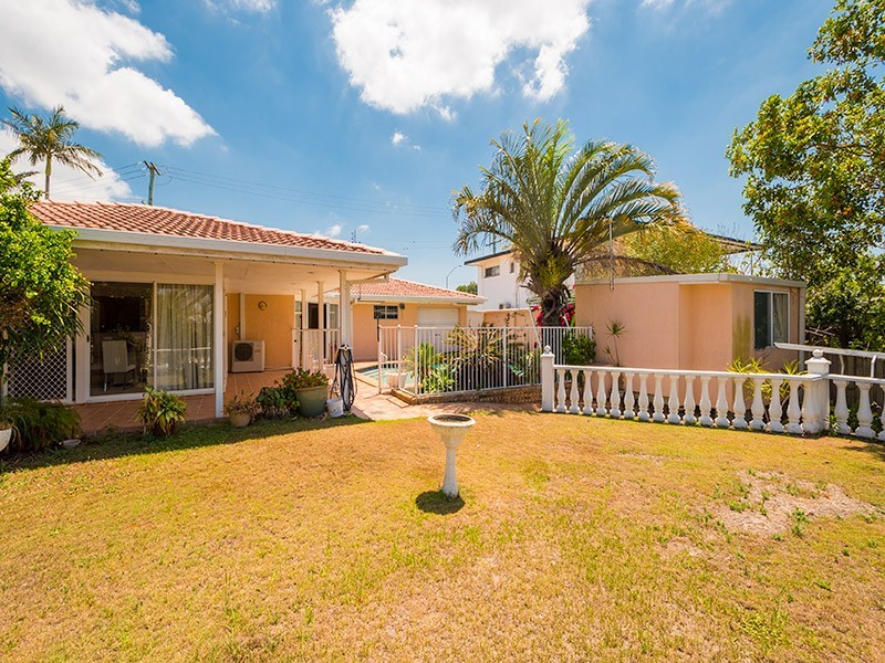 116 Salerno Street, Isle Of Capri QLD 4217