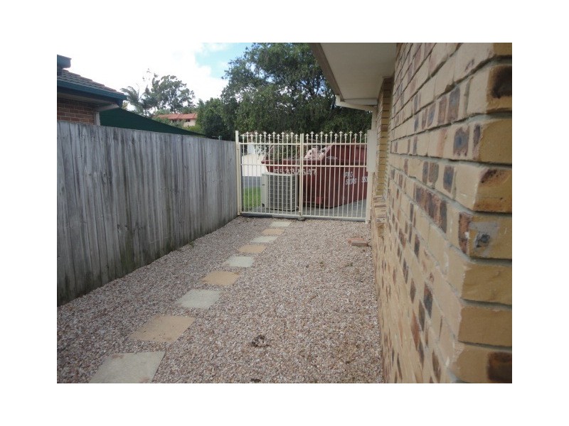 13 Beaconsfield, Burleigh Waters QLD 4220