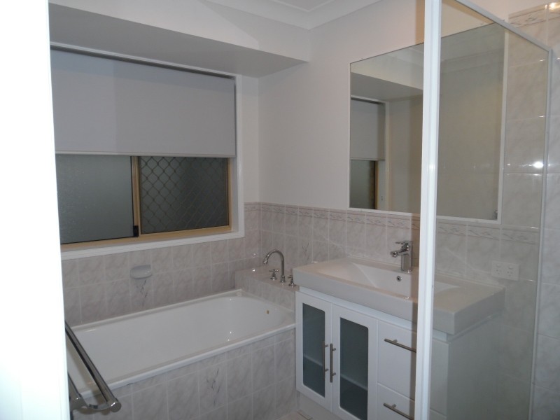 13 Beaconsfield, Burleigh Waters QLD 4220