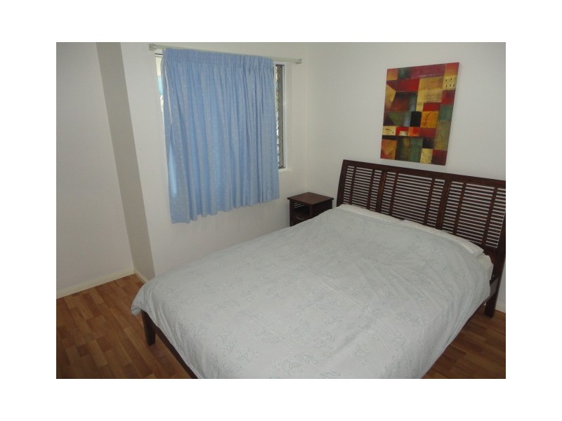 19 Cadence Ave, Mermaid Waters QLD 4218