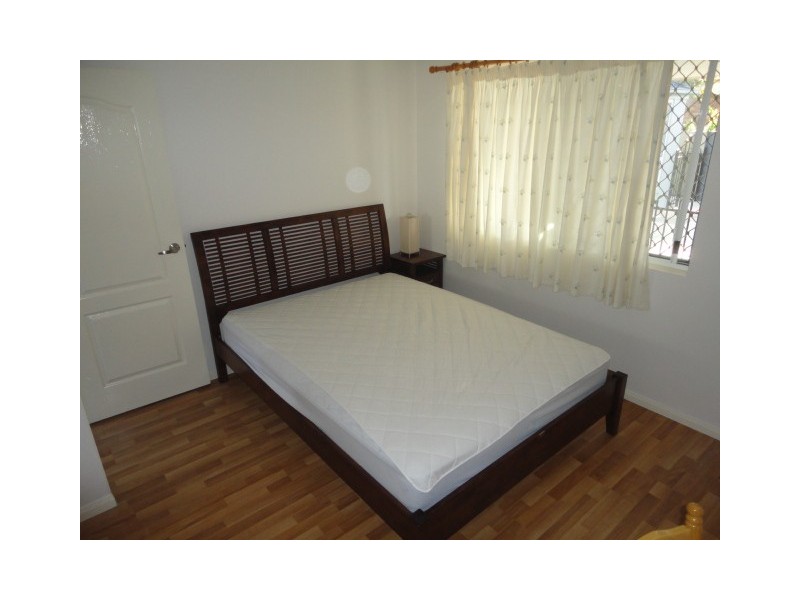 19 Cadence Ave, Mermaid Waters QLD 4218